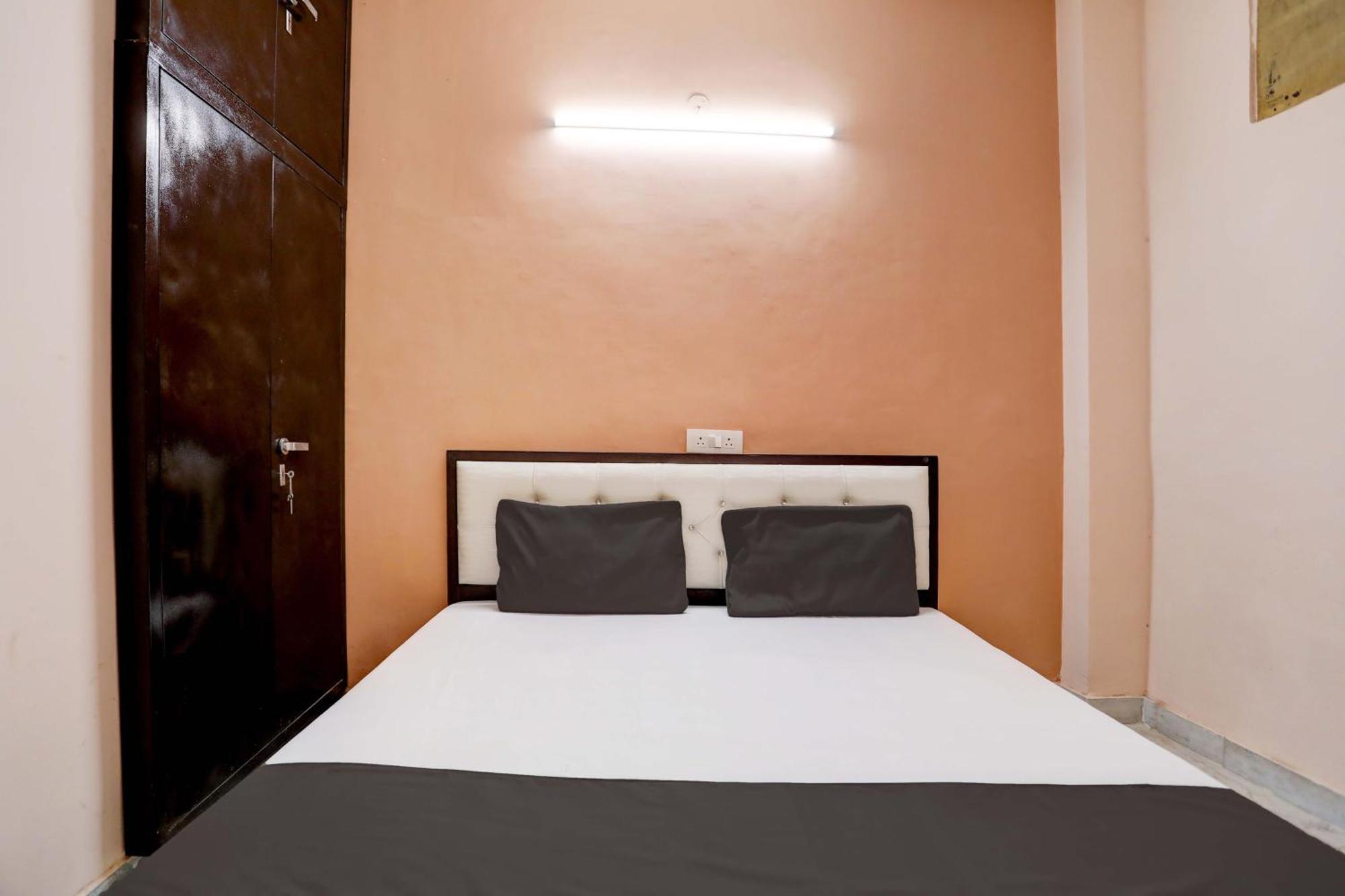 Hotel O Tilak Hotel 24 Sector 27 Near By Vinayak Hospital Gali No-6 Noida Exterior photo