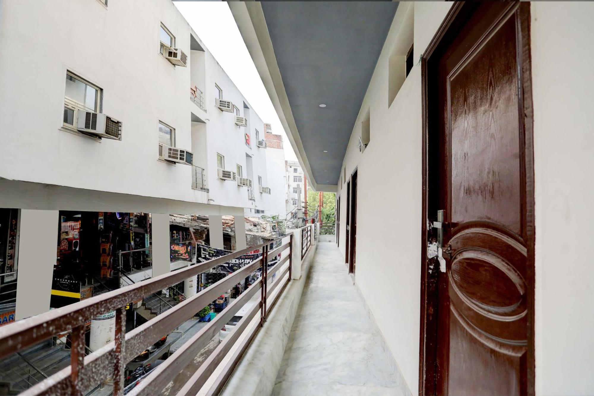 Hotel O Tilak Hotel 24 Sector 27 Near By Vinayak Hospital Gali No-6 Noida Exterior photo